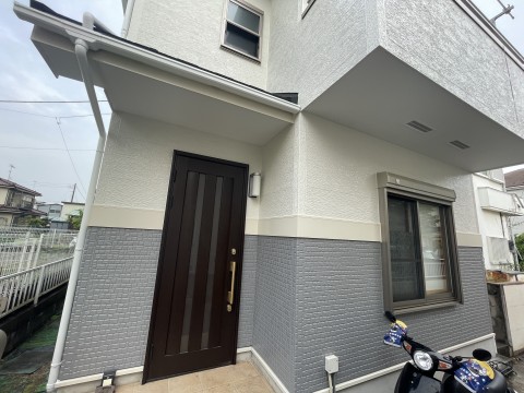 東京都あきるの市　F様邸で屋根カバー工事と外壁塗装工事サムネイル